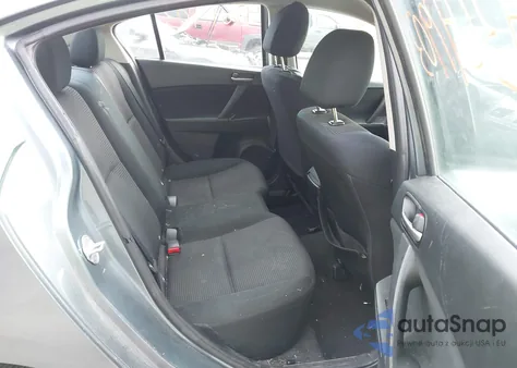 2013 Mazda Mazda3 I Sv z USA, uszkodzony, nr VIN JM1BL1TG9D1784239